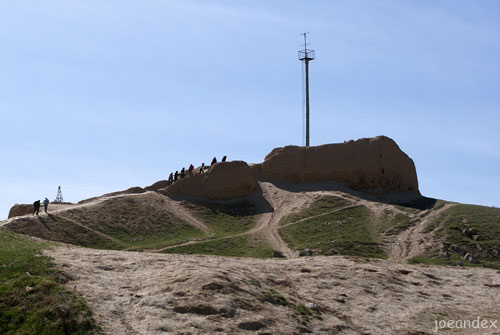 Цитадель крепости в Нурате