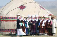 Кыргызский этнос у юрты